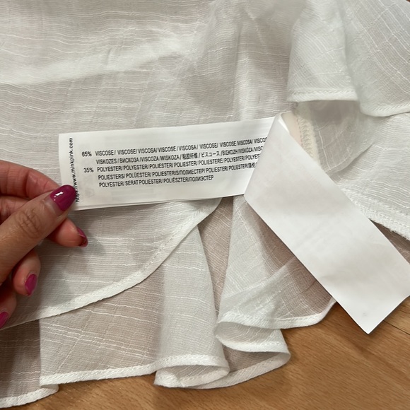 MINKPINK FLOWY WHITE BLOUSE - Picture 7 of 7